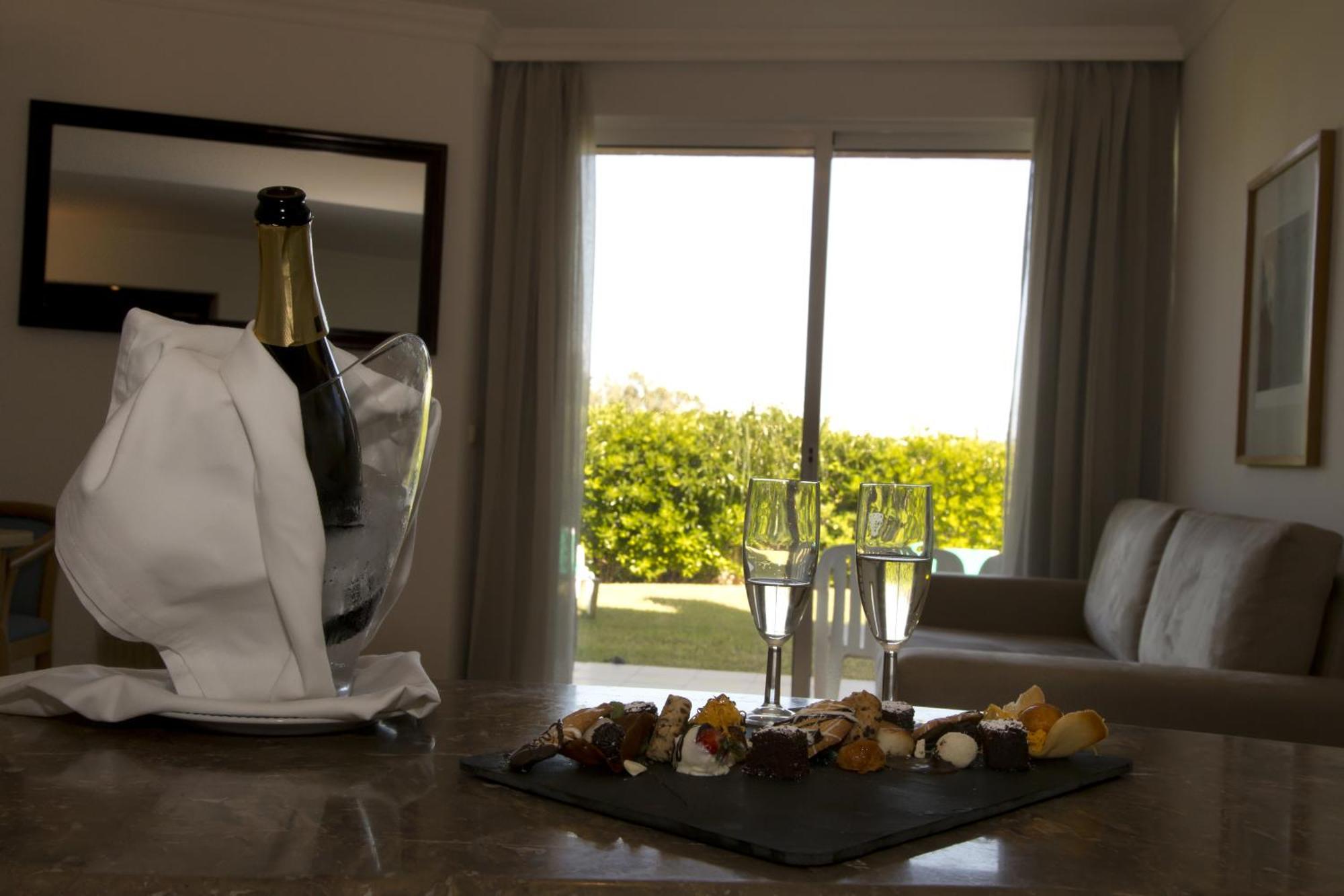 קארבואירו Hotel Baia Cristal Beach & Spa Resort מראה חיצוני תמונה